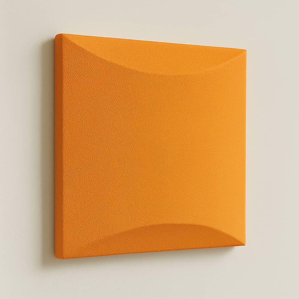 Panneau acoustique mural 3D Dune Decosoft orange pour un confort acoustique optimal dans des environnements modernes.